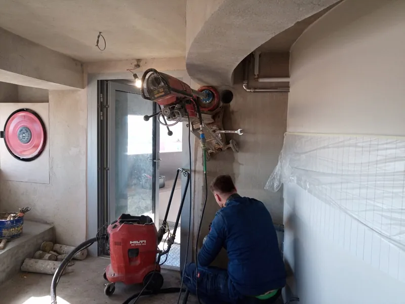 Bezprašné jadrové vŕtanie v obývanom byte Poprad