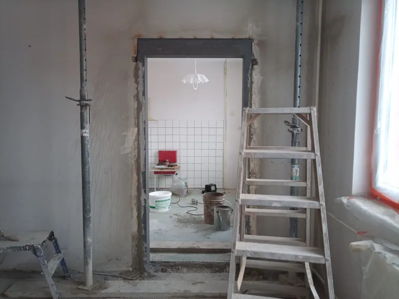 Rezanie dilatačných škár v priemyselnej podlahe